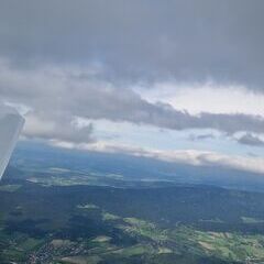 Flugwegposition um 13:12:43: Aufgenommen in der Nähe von Cham, Deutschland in 1588 Meter